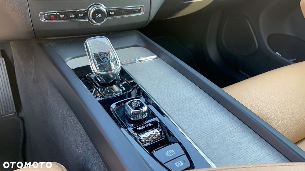 Volvo XC 60 B4 D AWD Inscription - 20