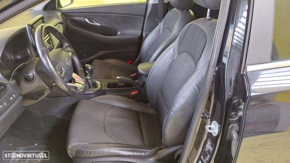 Hyundai i30 SW 1.6 CRDi Comfort - 7