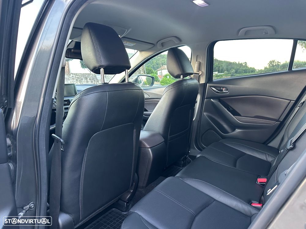 Mazda 3 Hatchback 1.5 Sky-D Excellence Pack Leather - 24