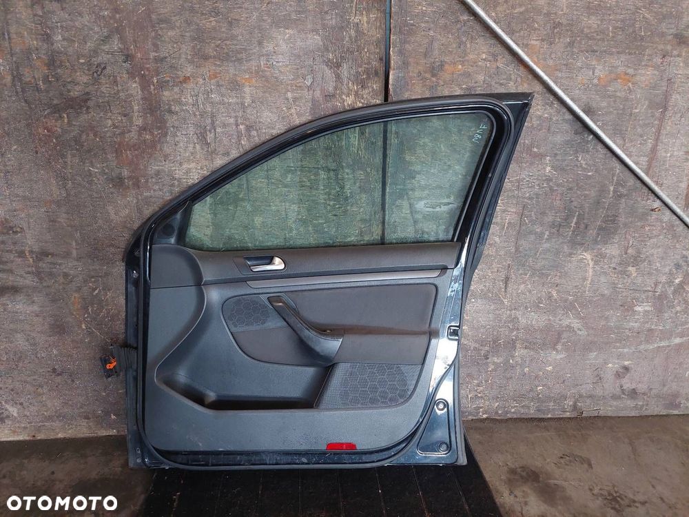 DRZWI KOMPLETNE PRAWY PRZÓD VOLKSWAGEN JETTA V SEDAN LC9X - 7