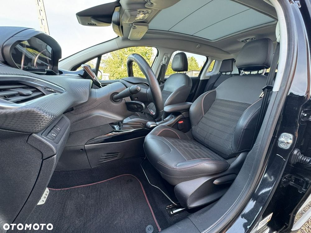 Peugeot 2008 PureTech 110 Stop&Start EAT6 GT-Line Edition - 21