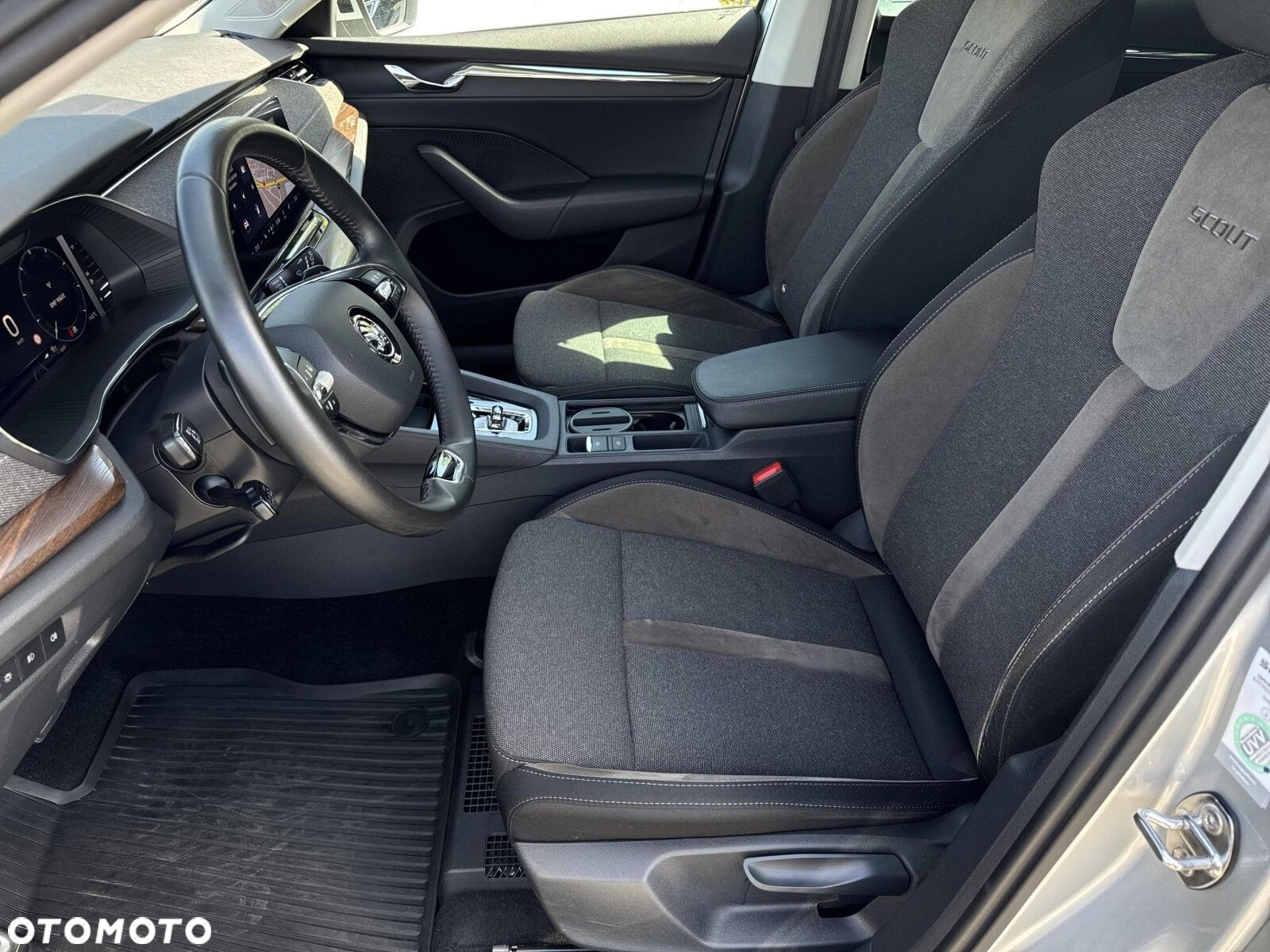 Skoda Octavia 2.0 TDI 4x4 Scout DSG - 11