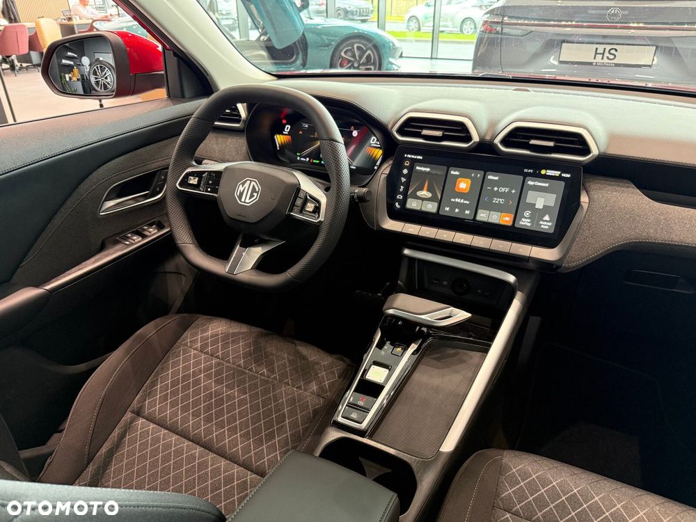 MG ZS Hybrid+ - 15