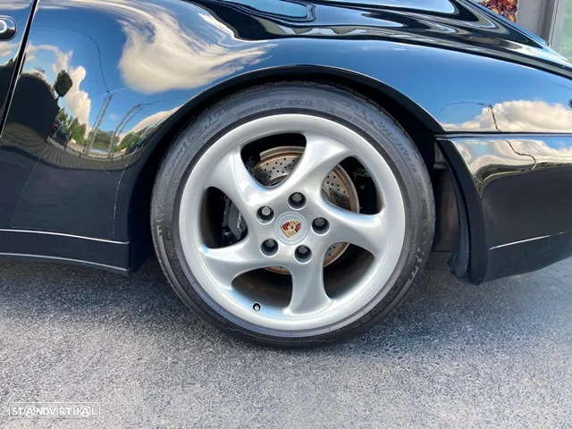 Porsche 911 Série F - 10