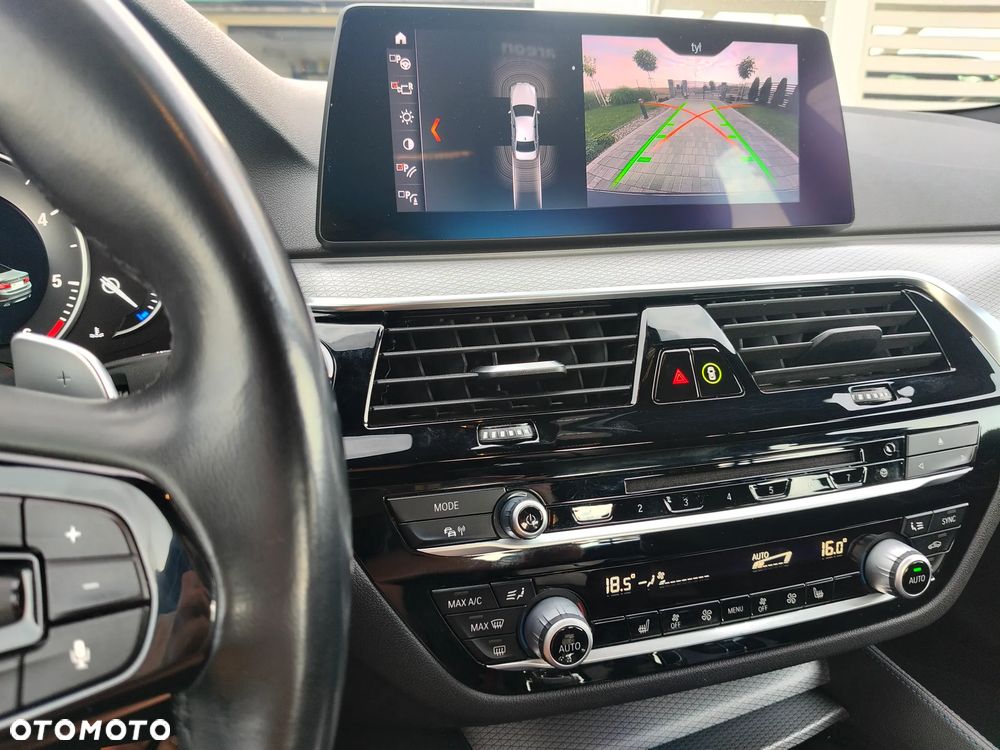 BMW Seria 5 520d xDrive M Sport sport - 18