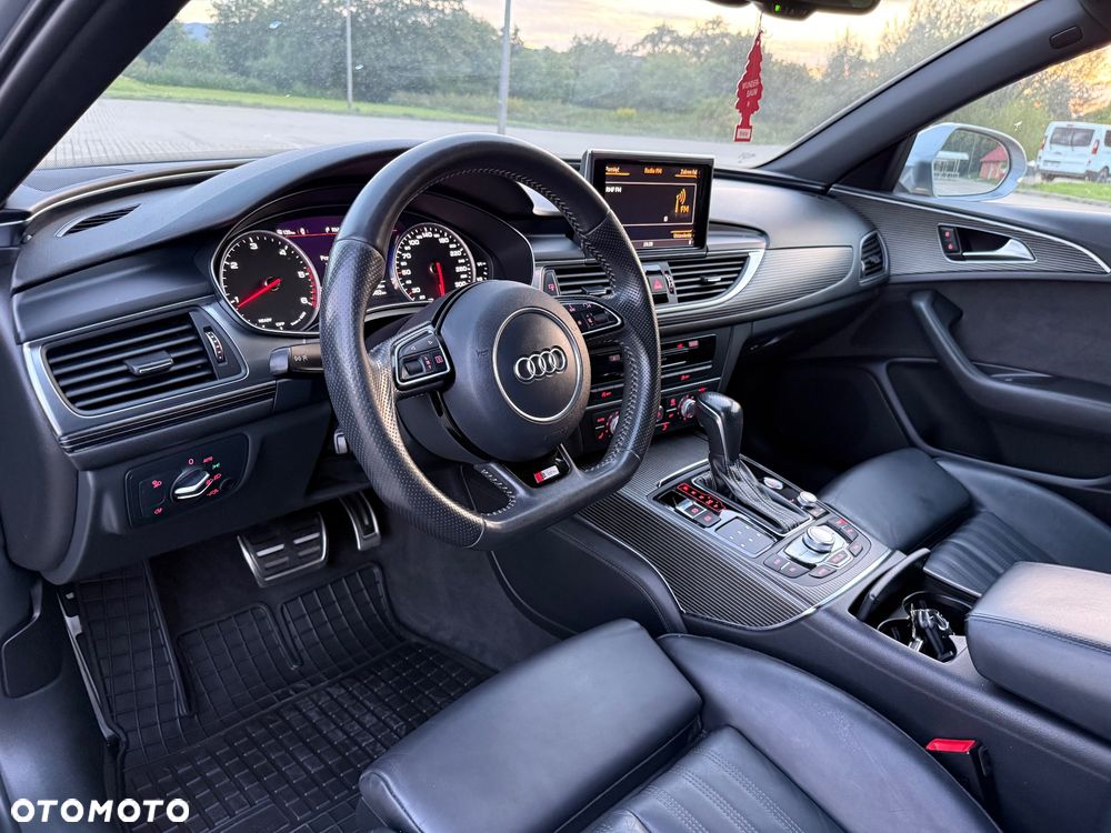 Audi A6 Avant 2.0 TDI Ultra S tronic - 13