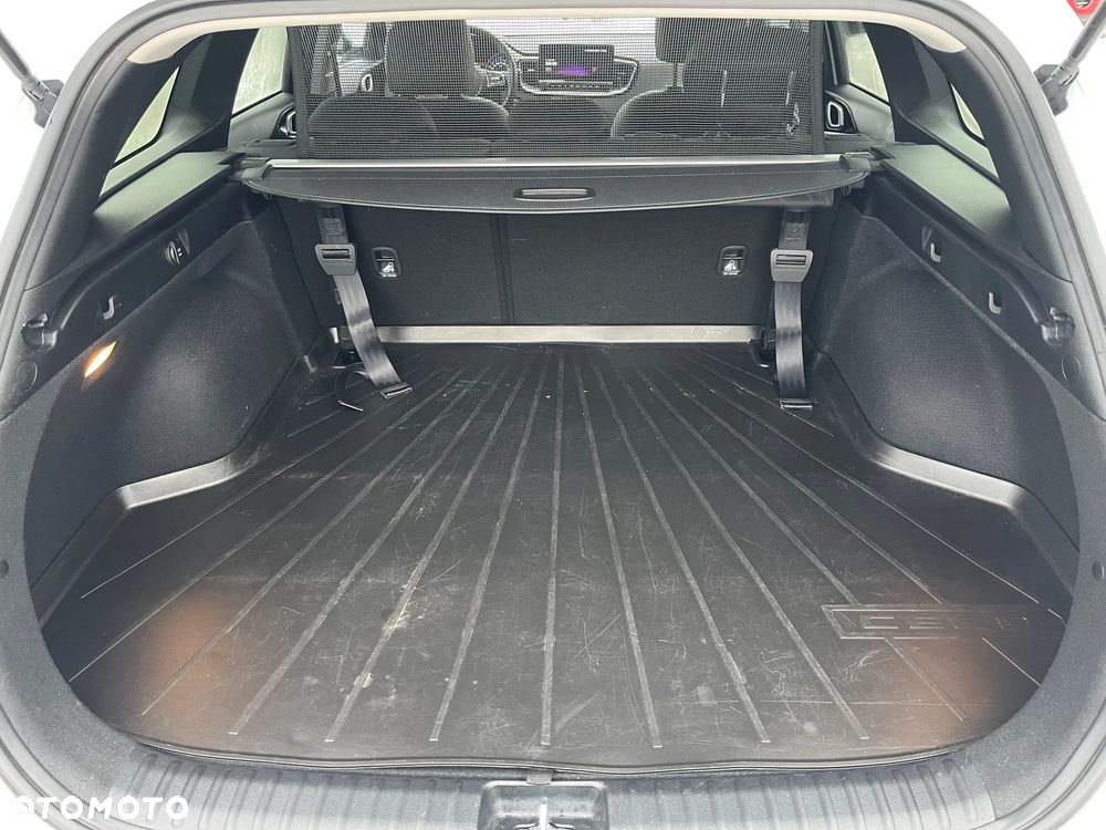 Kia Ceed 1.5 T-GDI Tribute DCT - 9
