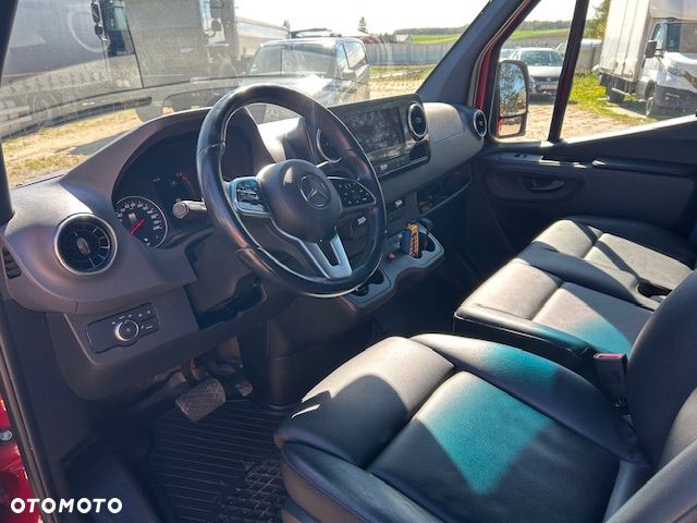 Mercedes-Benz Sprinter 319 - 10