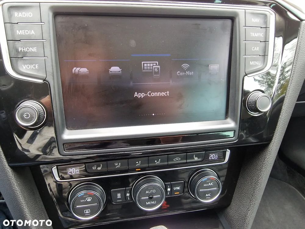 Volkswagen Passat Variant 2.0 TDI Bi-Turbo BMT 4Mot Highline DSG - 19