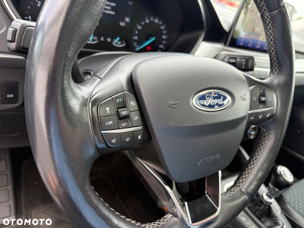 Ford Focus 1.5 EcoBlue Start-Stopp-System TITANIUM DESIGN - 17