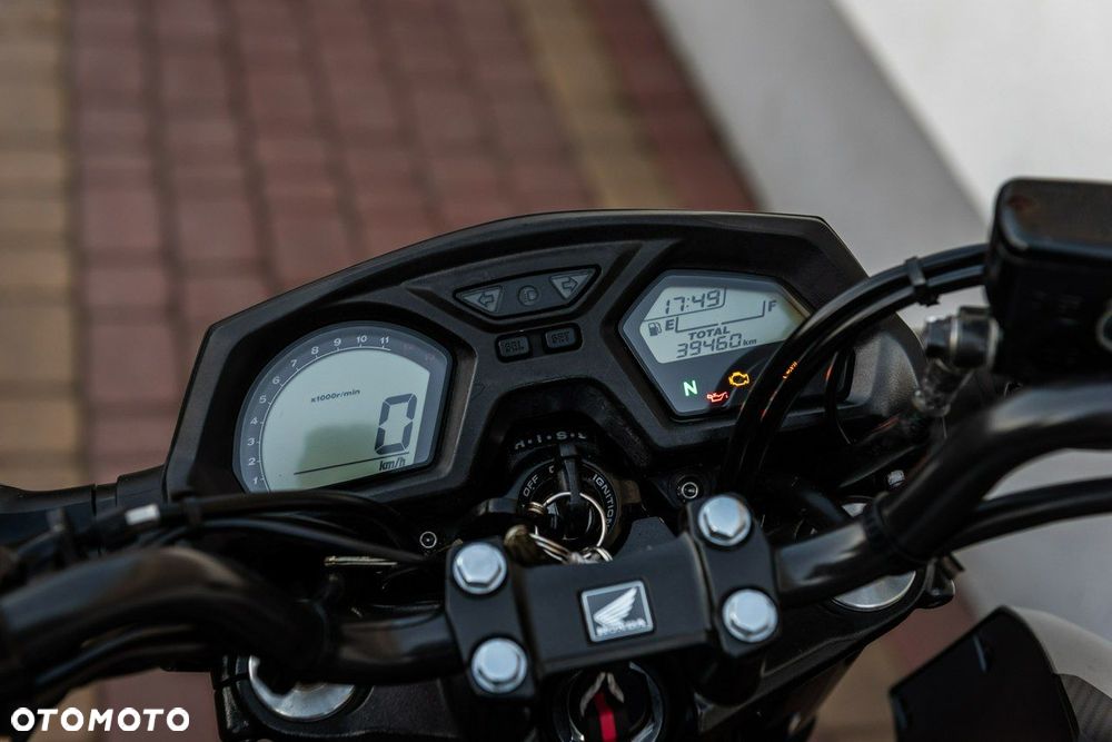 Honda CB - 8