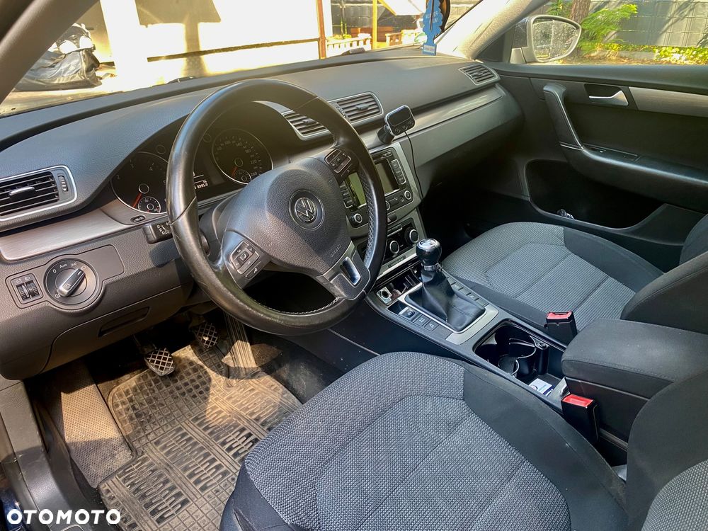 Volkswagen Passat 2.0 TDI BlueMotion Technology Business Edition - 10