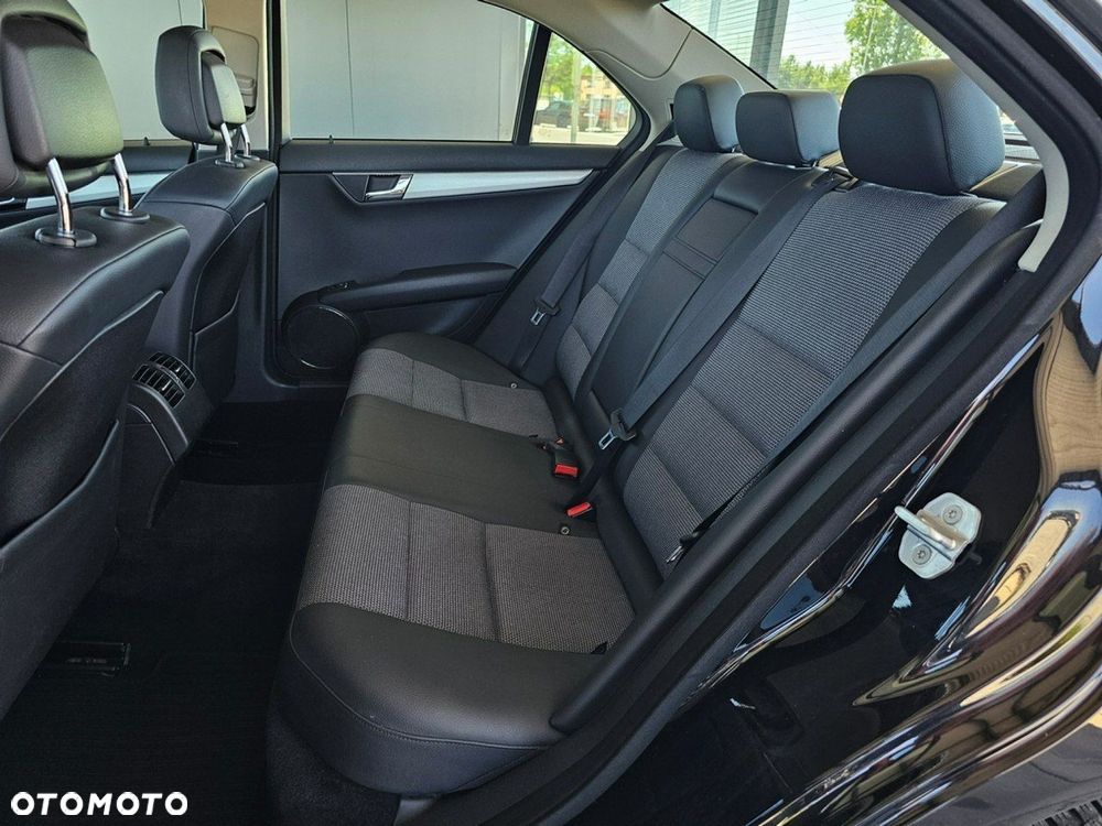 Mercedes-Benz Klasa C - 23