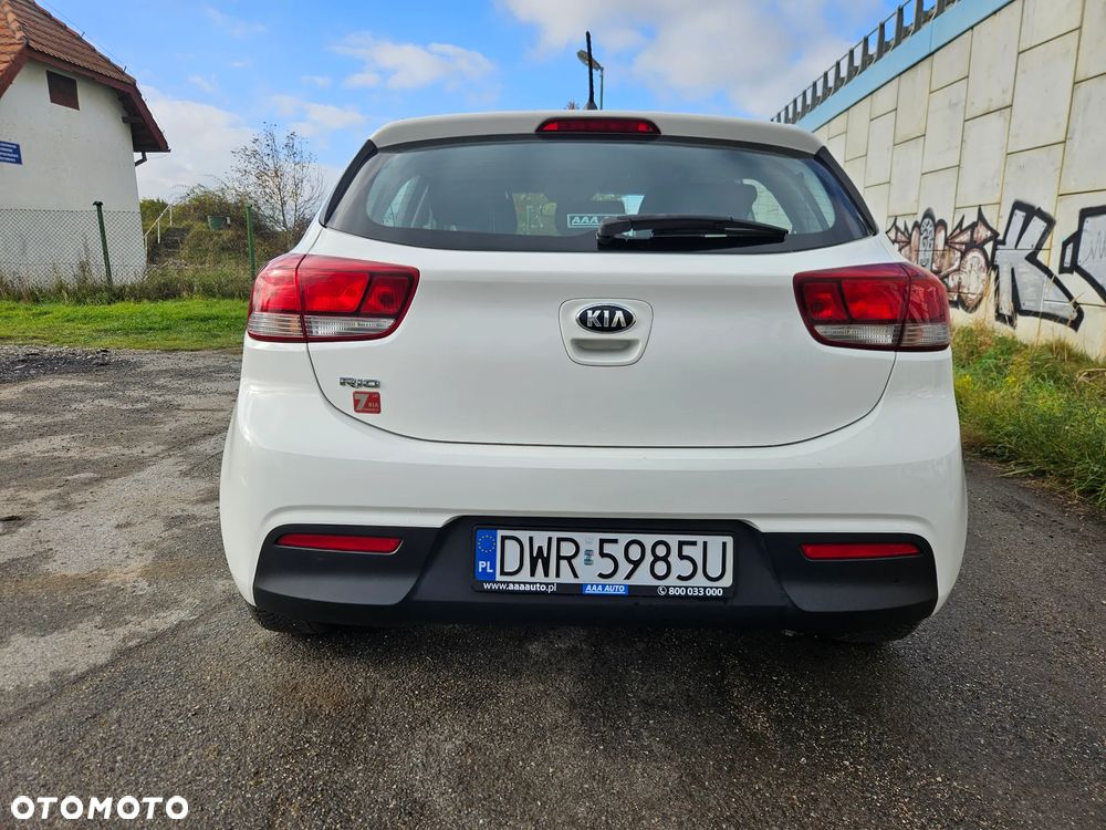Kia Rio - 9
