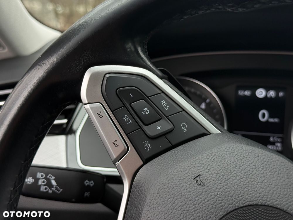 Volkswagen Passat 2.0 TDI EVO Business DSG - 20