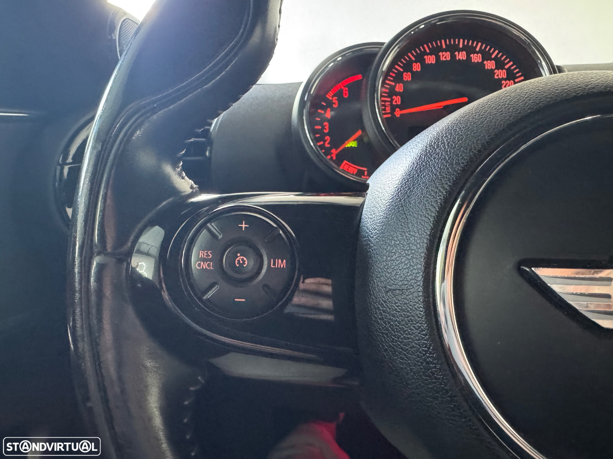 MINI Clubman Cooper SD - 34