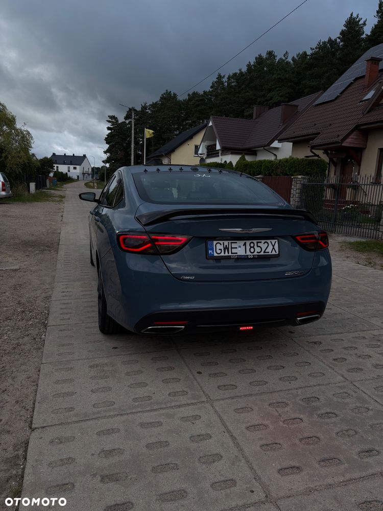 Chrysler 200 - 2