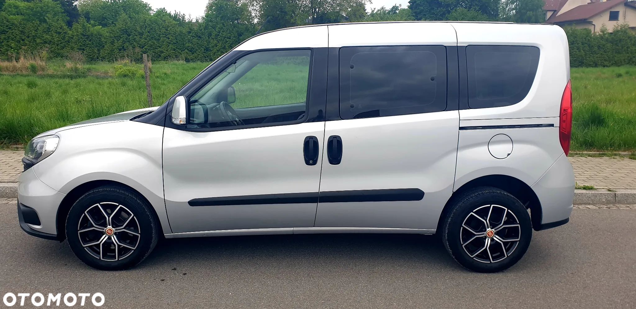 Fiat Doblo 1.6 Multijet 16V Lounge - 1