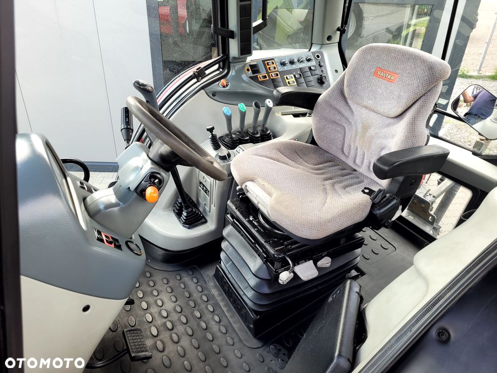 Valtra T 173 HI-TECH - 12