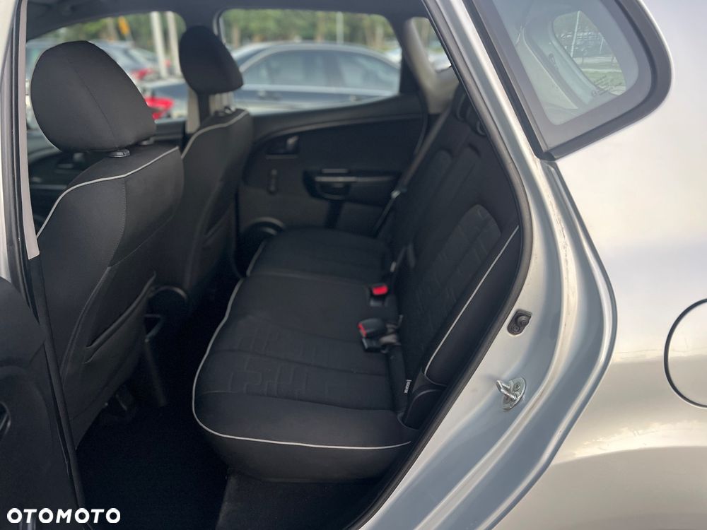 Kia Venga 1.4 M - 8