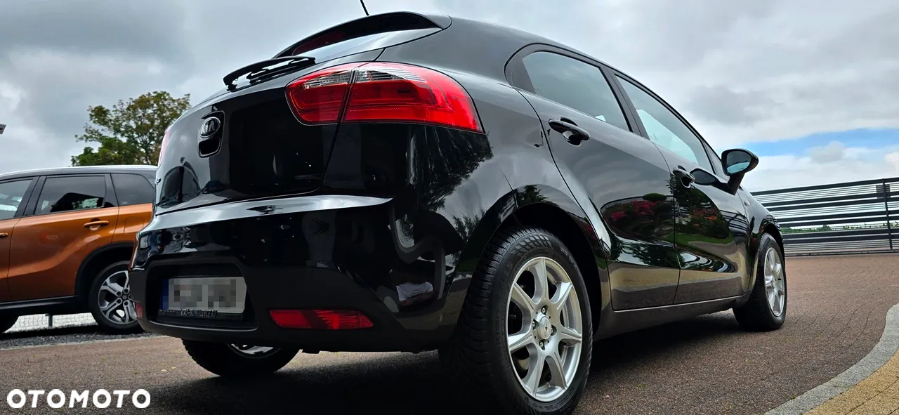 Kia Rio - 12