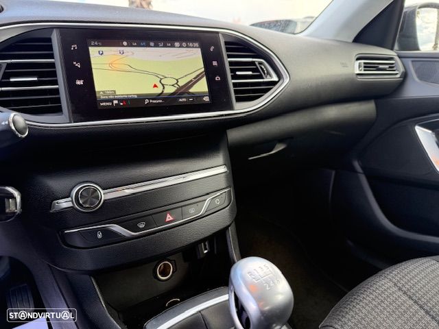 Peugeot 308 SW BlueHDi 130 Stop & Start Style - 30