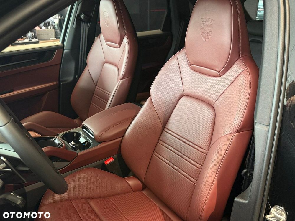 Porsche Cayenne - 11