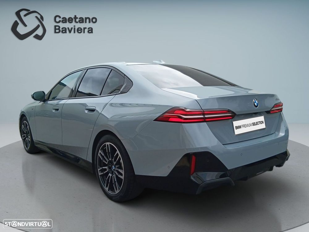 BMW 520 d Pack Desportivo M - 3