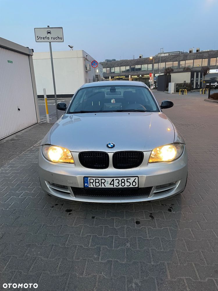 BMW Seria 1 123d DPF - 2