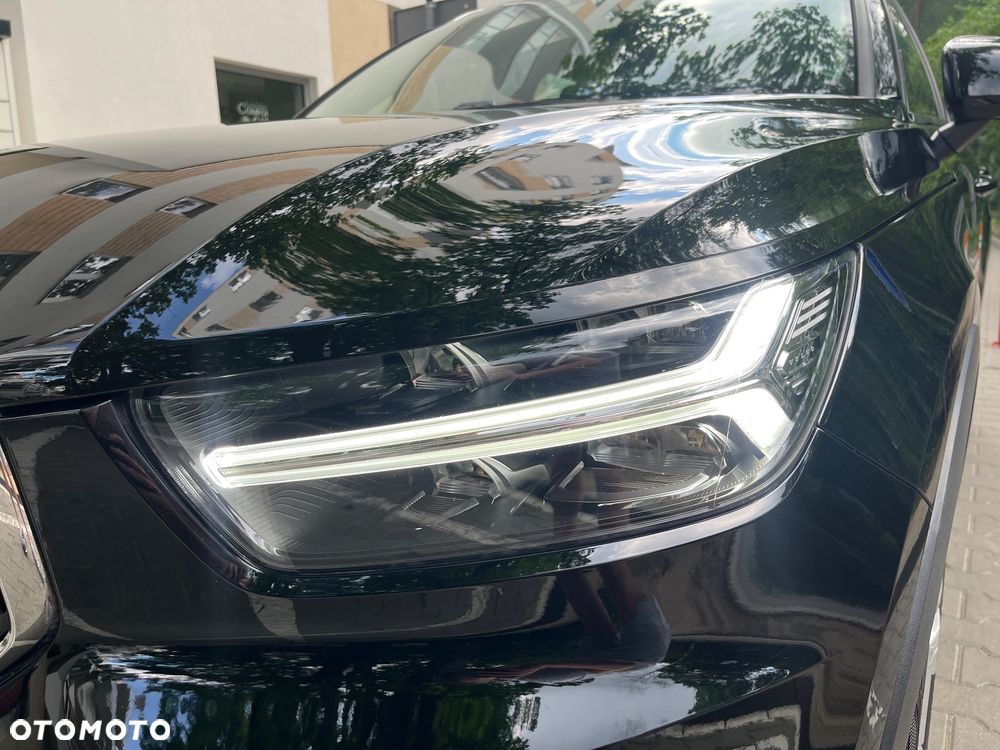 Volvo XC 40 D3 AWD Momentum Pro - 32