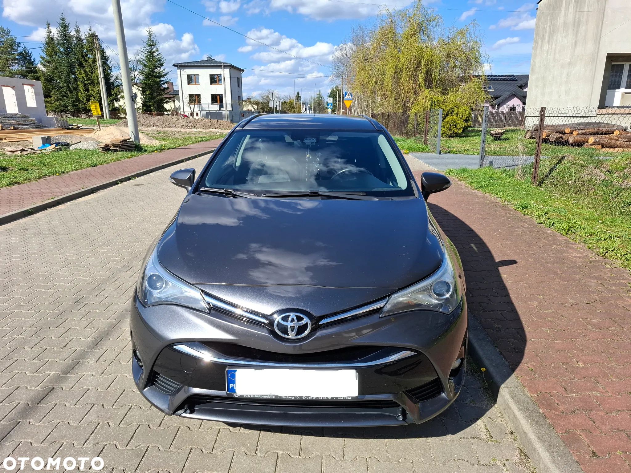Toyota Avensis Combi 1.8 Edition - 1