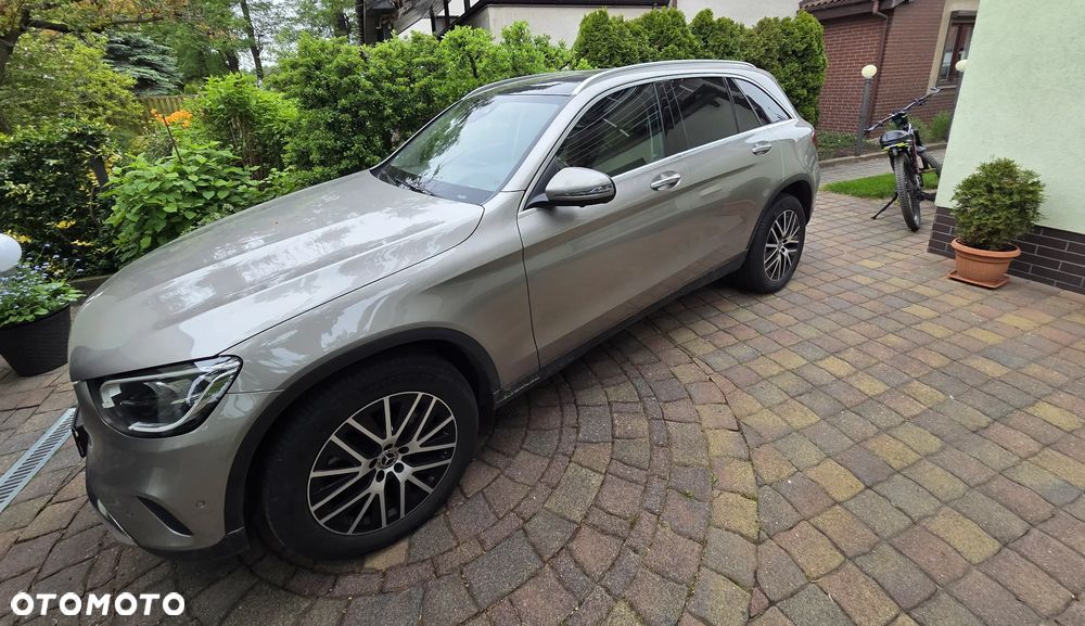 Mercedes-Benz GLC 300 de 4-Matic Business Edition - 8