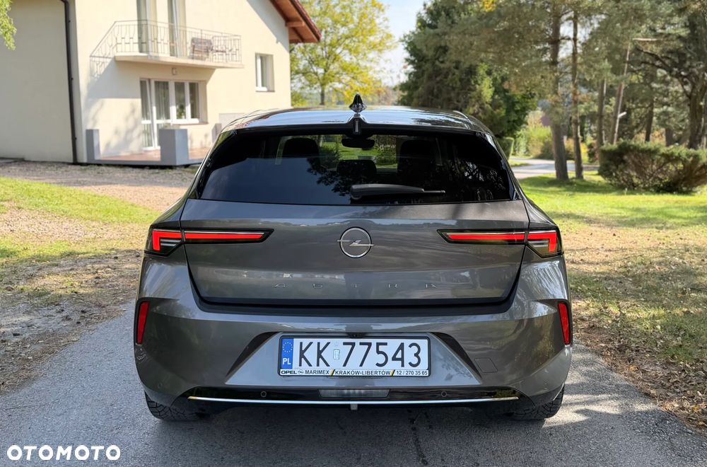 Opel Astra 1.2 T Elegance S&S - 9