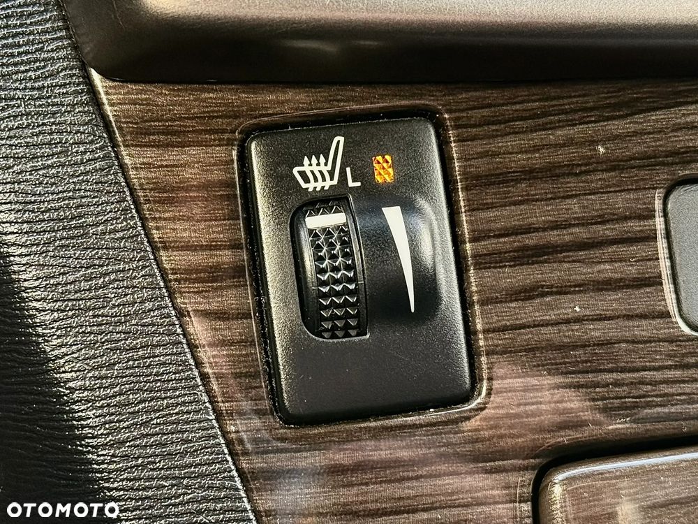 Toyota Avensis 2.0 D-4D Premium - 14