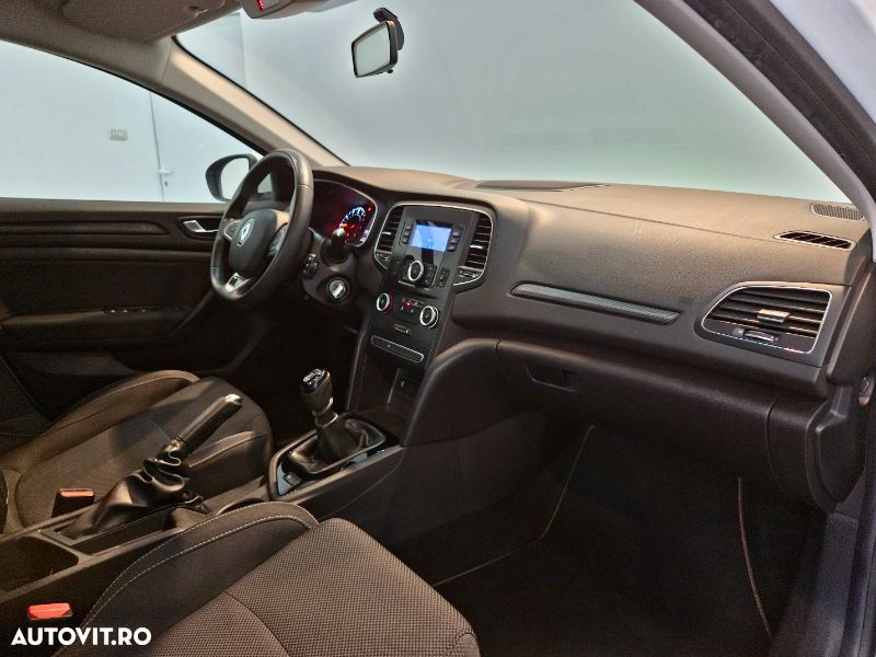 Renault Megane TCe 114 GPF Life - 13