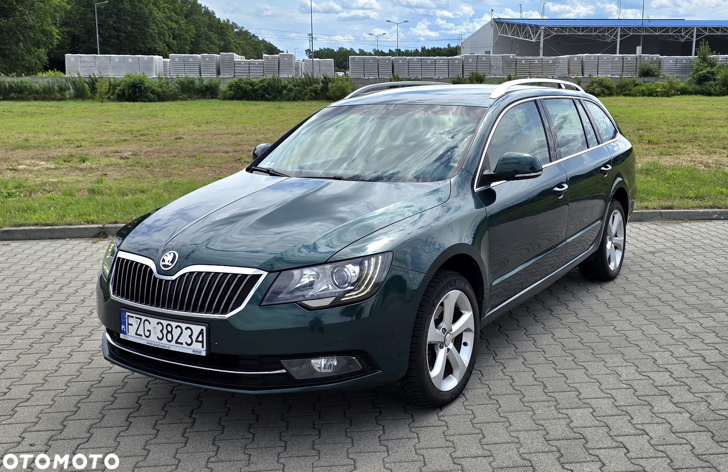 Skoda Superb 2.0 TDI Elegance DSG - 1