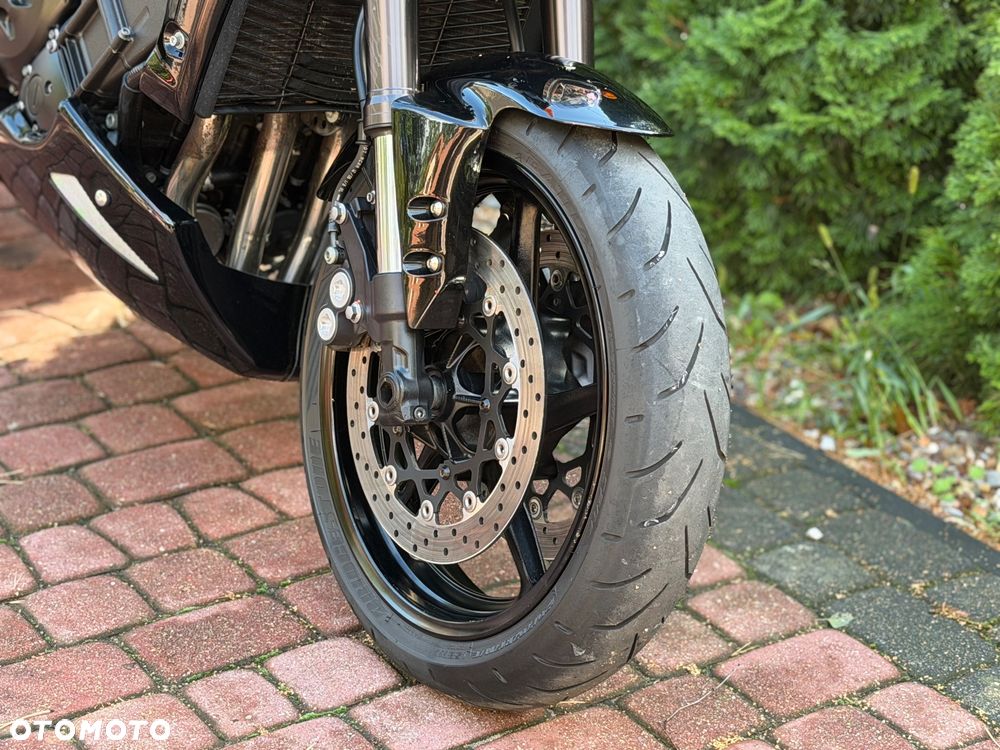 Yamaha FZ - 22