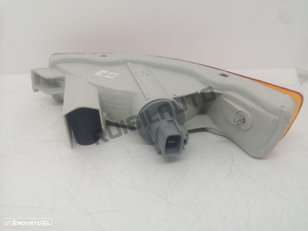 Farolim Pisca Frente Direito 108.900_416 Toyota Corolla Vii (e1 - 3