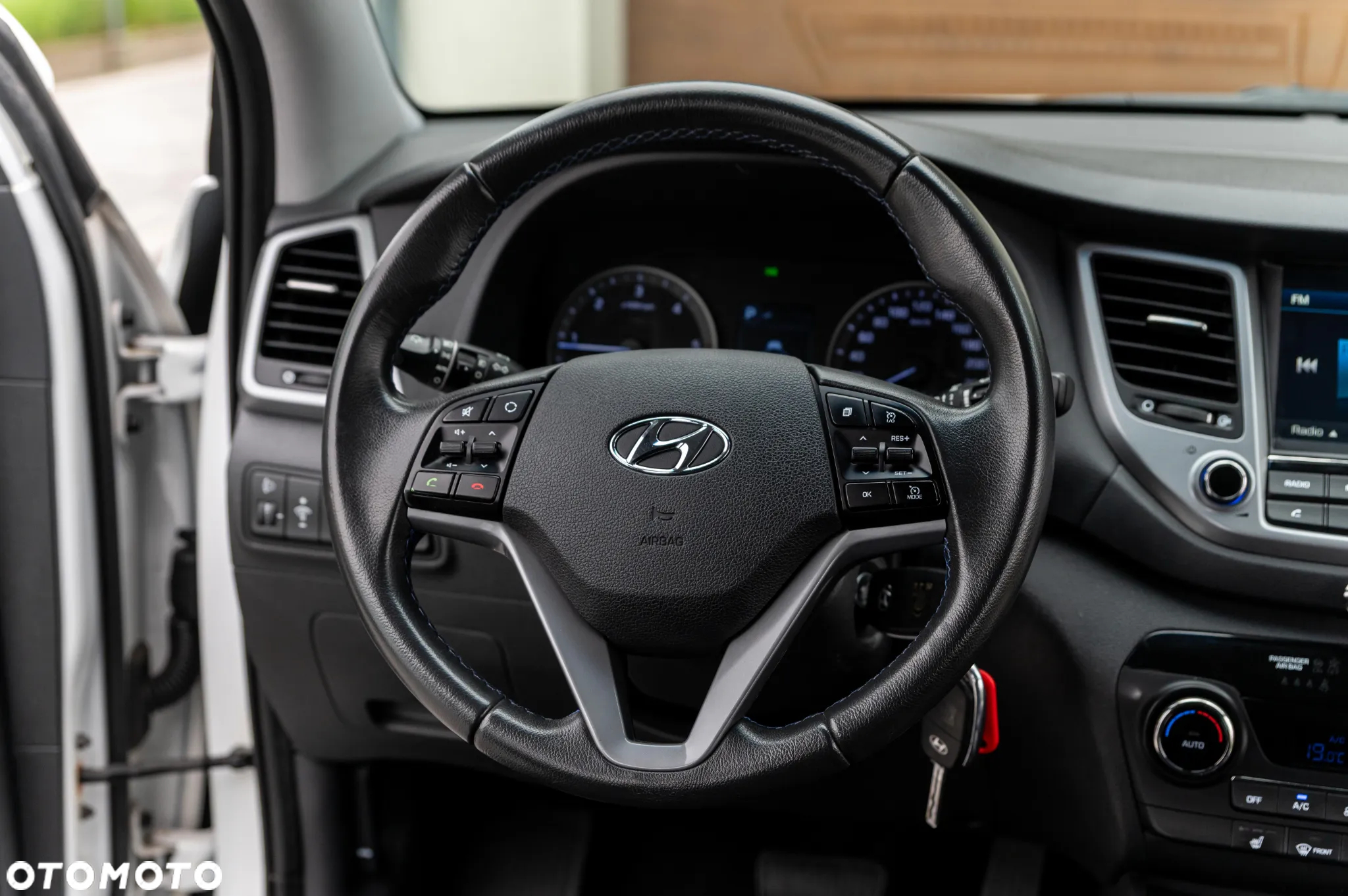 Hyundai Tucson blue 1.7 CRDi 2WD DCT Premium - 22