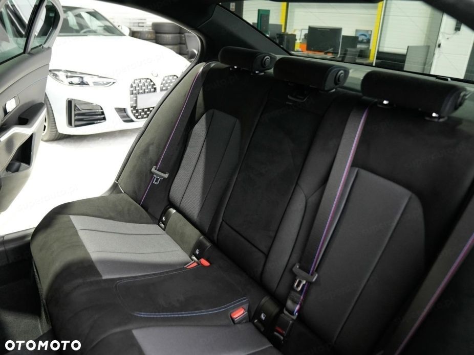 BMW Seria 3 330d xDrive mHEV M Sport sport - 17