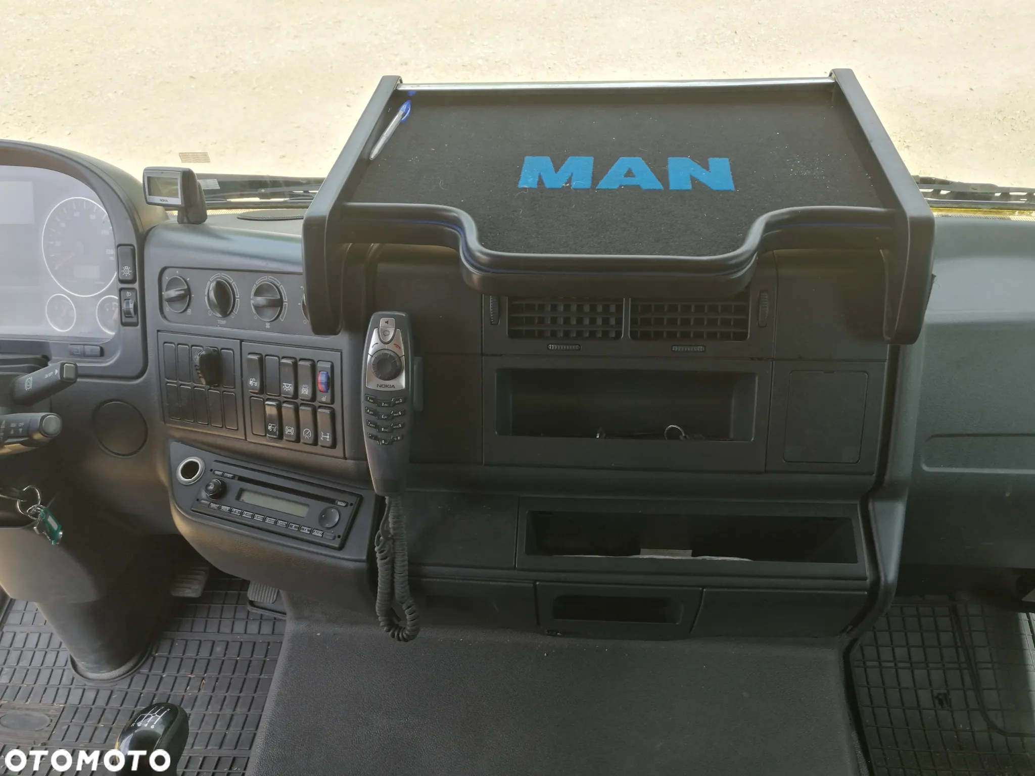 MAN TGL 8.180 4X2 BL - 15
