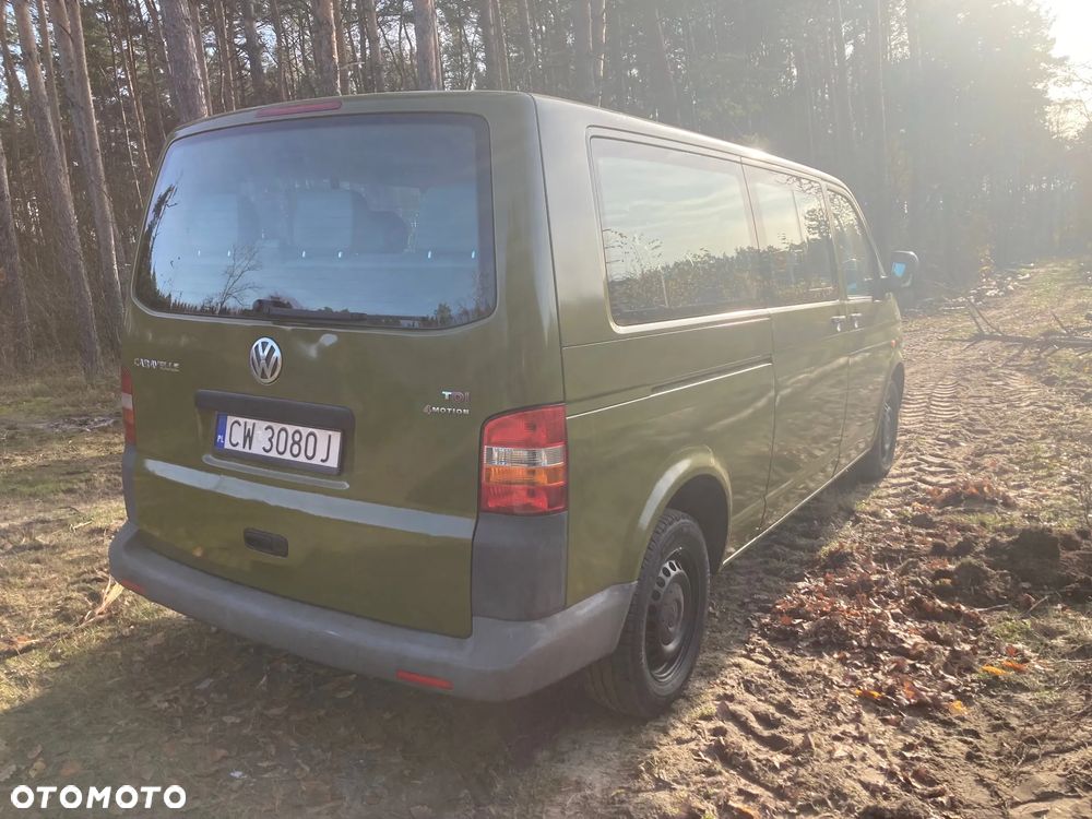 Volkswagen Caravelle - 4