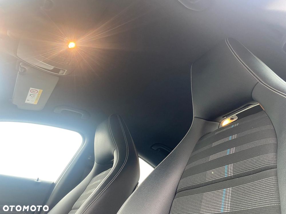 Mercedes-Benz CLA - 33