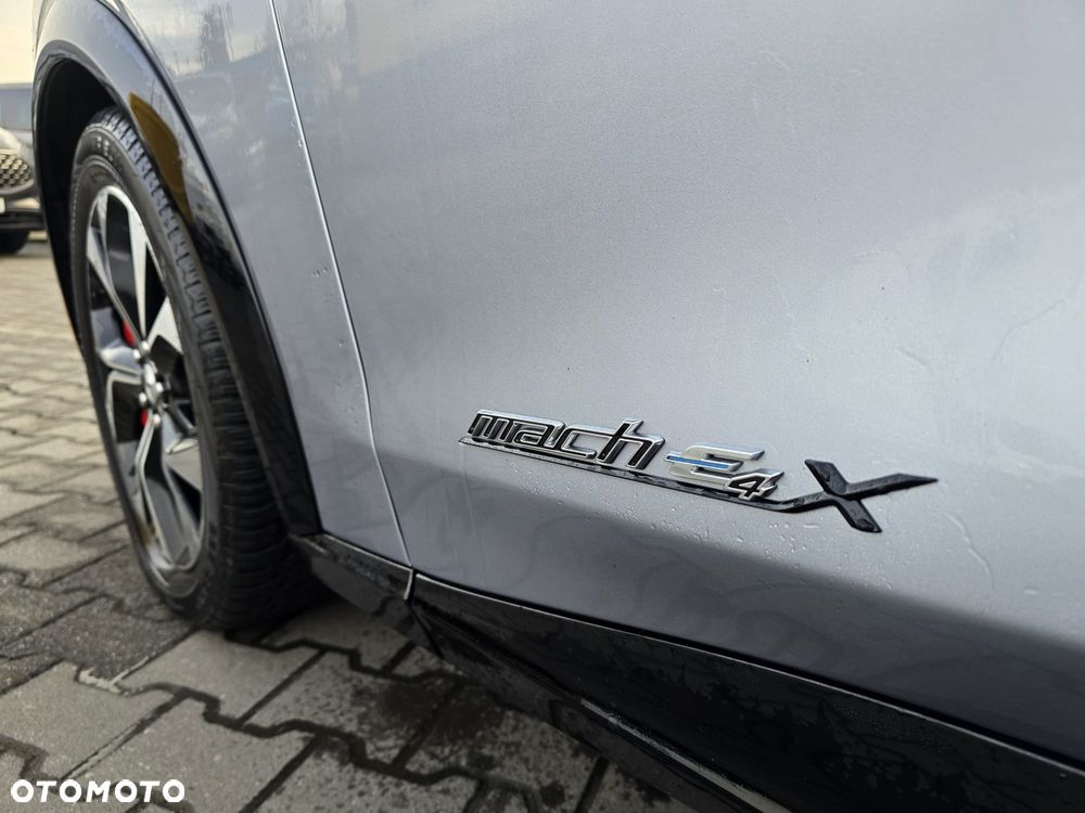 Ford Mustang Mach-E - 6