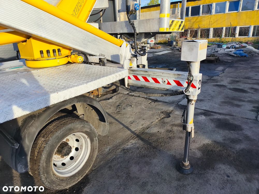 Renault Maxity - 31
