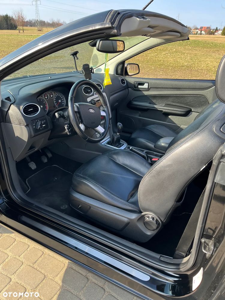 Ford Focus 2.0 16V Titanium - 6