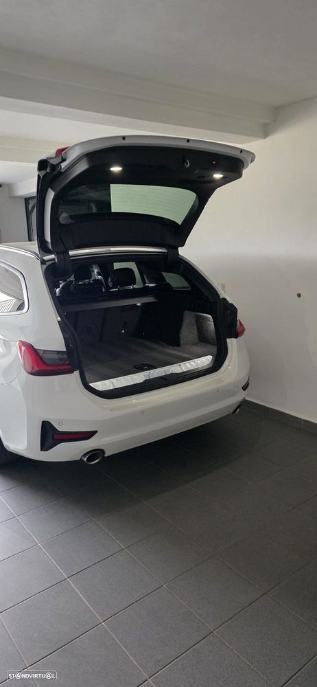 BMW 320 e Touring Corporate Edition Auto - 3