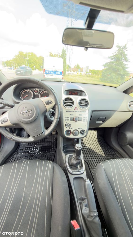 Opel Corsa 1.2 16V Cosmo - 7