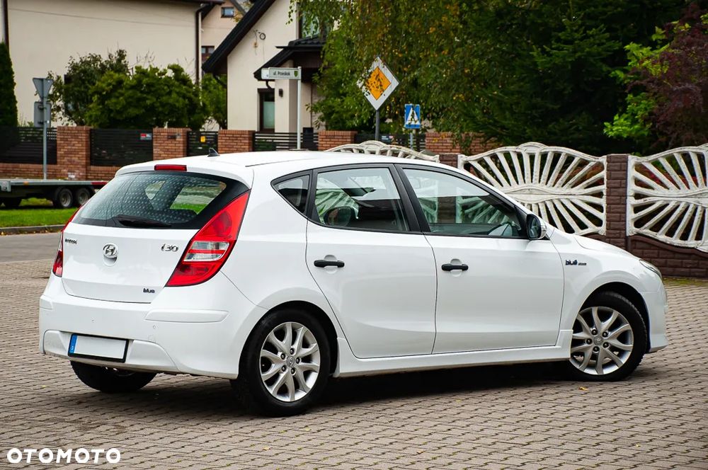 Hyundai i30 1.6 CRDI blue Classic - 16