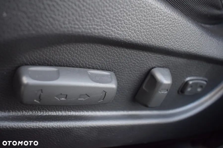 Hyundai i40 1.6 GDI Comfort + - 18